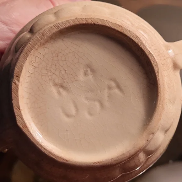 Vintage McCoy Brushed Creamer and Sugar Bowl - Picture 8 of 9